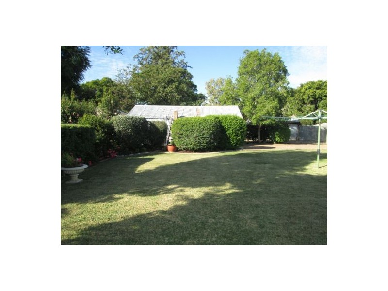 6 EDWARD STREET, Moree NSW 2400