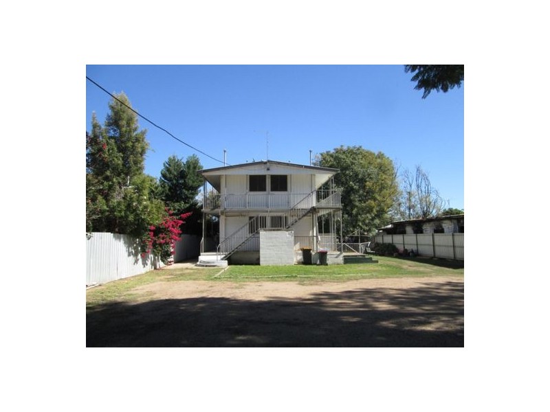 19 OAK STREET, Moree NSW 2400