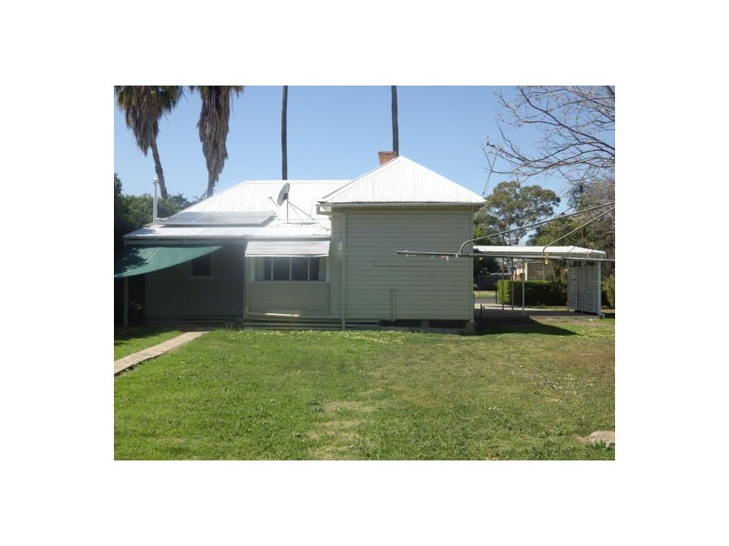 21 BELGRAVIA STREET, Moree NSW 2400