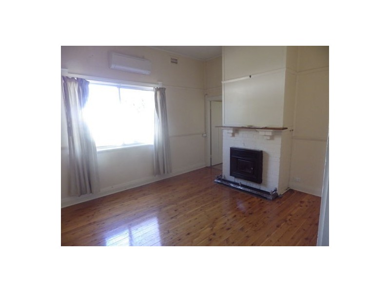 21 BELGRAVIA STREET, Moree NSW 2400