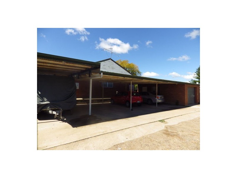UNIT 3 & 4/ 75 BOSTON STREET, Moree NSW 2400