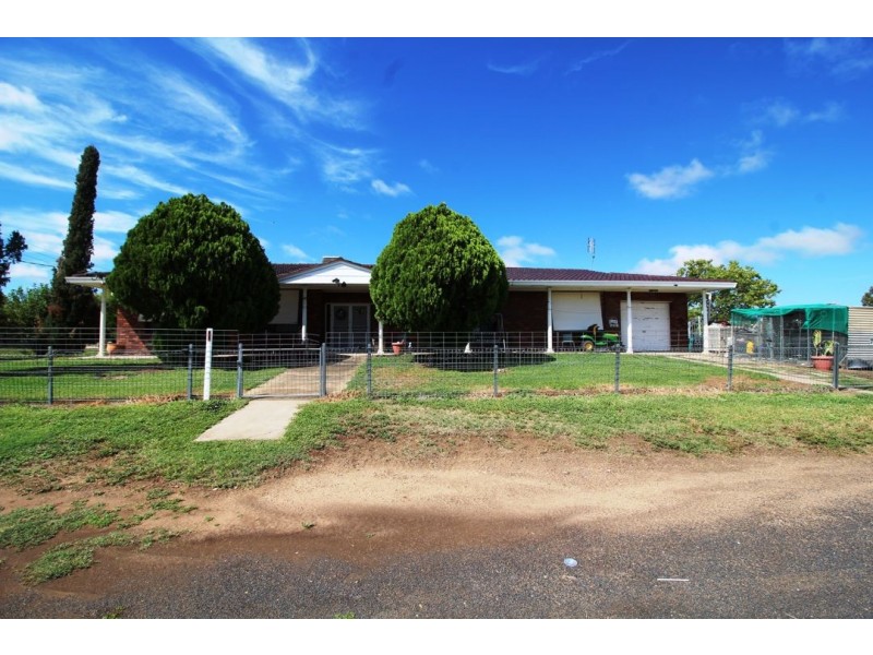 1 Delander Crescent, Moree NSW 2400