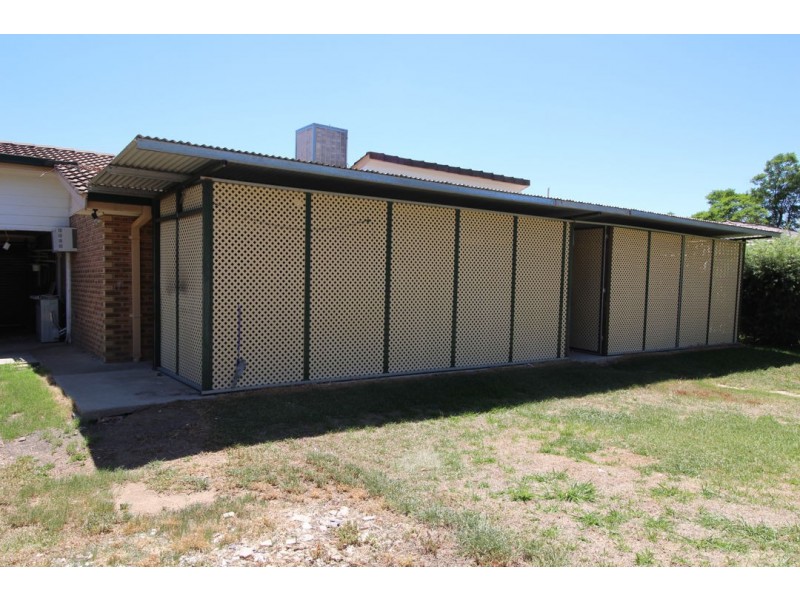 11 KEPERRA PLACE, Moree NSW 2400