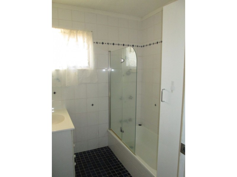 11 MENADOOL ROAD, Moree NSW 2400