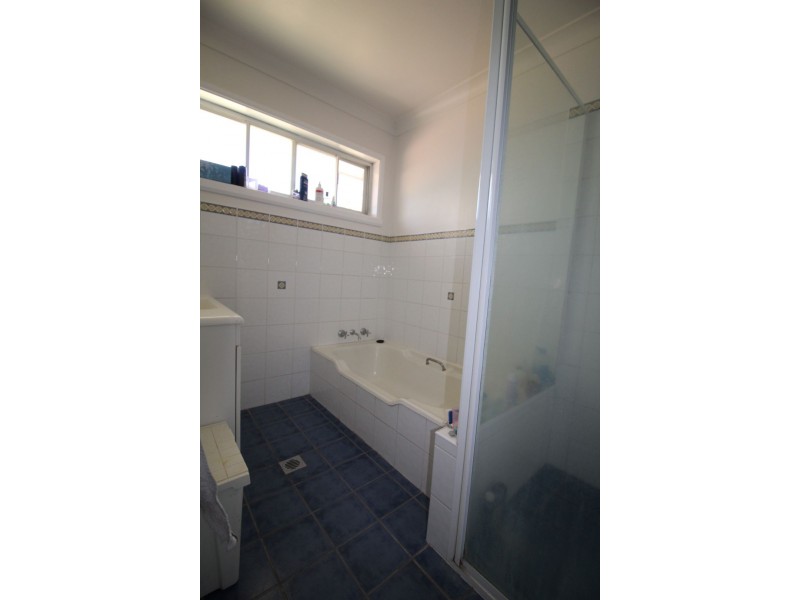 5 MERINDAH AVENUE, Moree NSW 2400