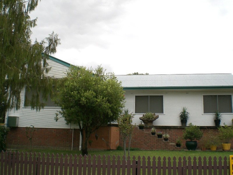 15 Iris Street, Moree NSW 2400