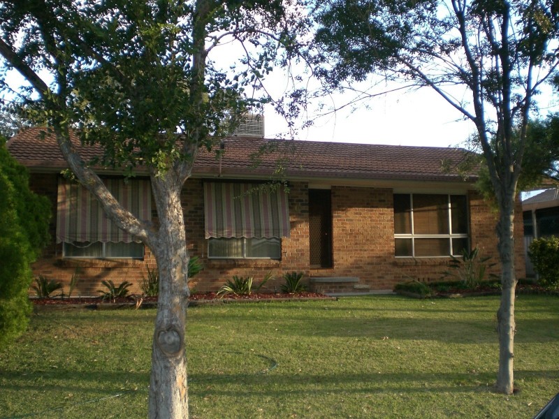 6 Helensvale Avenue, Moree NSW 2400