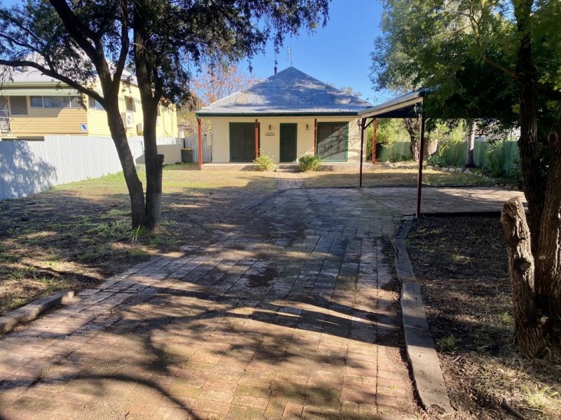 283 Gosport Street, Moree NSW 2400