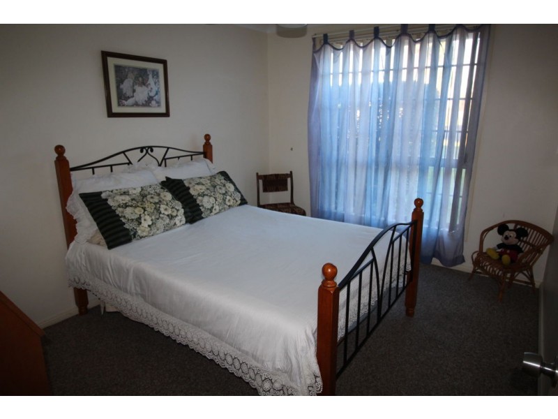 4 MARY MACKILLOP PLACE, Moree NSW 2400