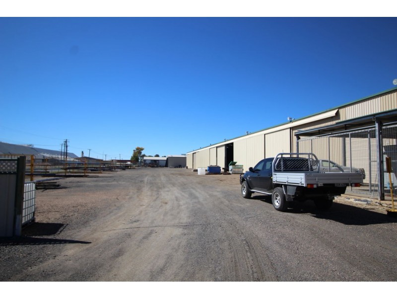 2 Ironbark Street, Moree NSW 2400