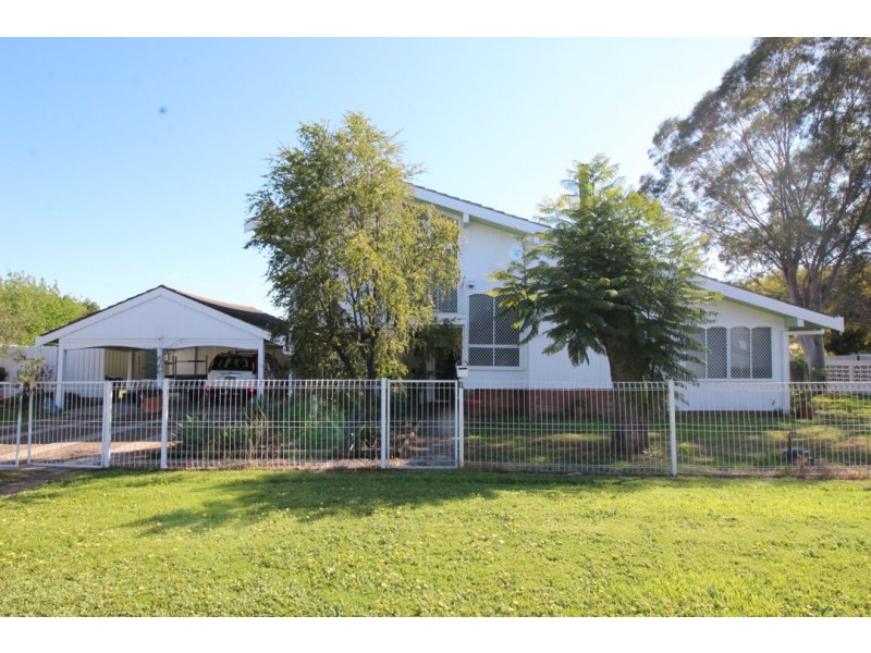 11 ADELAIDE STREET, Moree NSW 2400