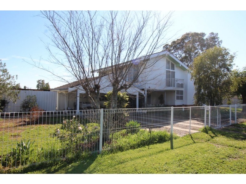 11 ADELAIDE STREET, Moree NSW 2400