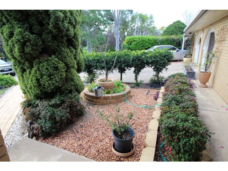 9 KARINGAL PLACE, Moree NSW 2400
