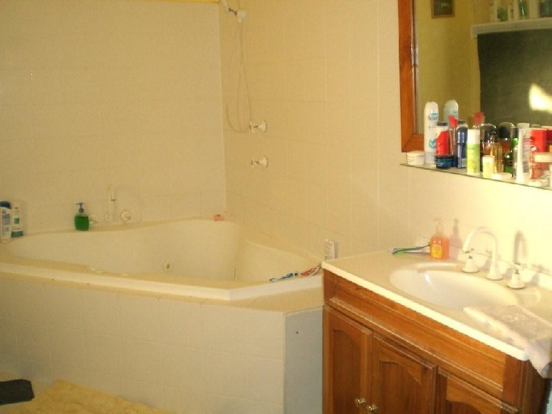 33 Oak Street, Moree NSW 2400