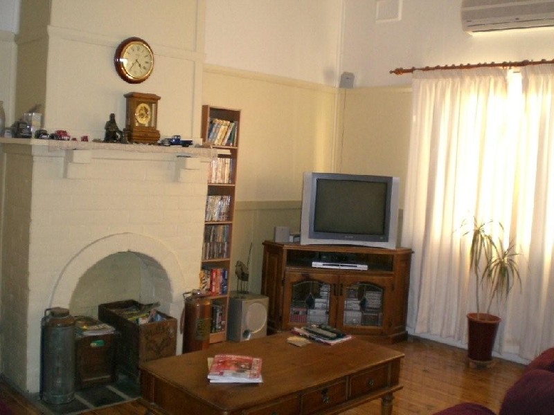 33 Oak Street, Moree NSW 2400