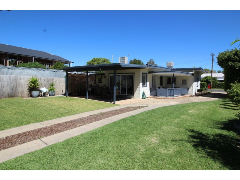 9 IRIS STREET, Moree NSW 2400