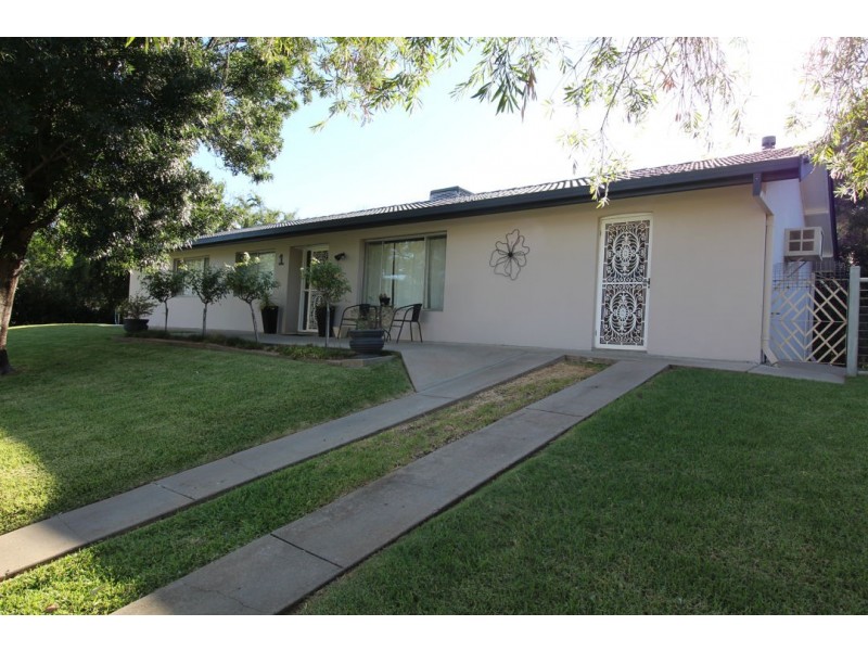 1 LORNA RAE AVENUE, Moree NSW 2400