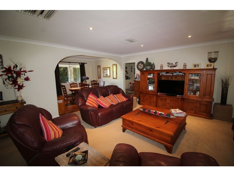 1 LORNA RAE AVENUE, Moree NSW 2400