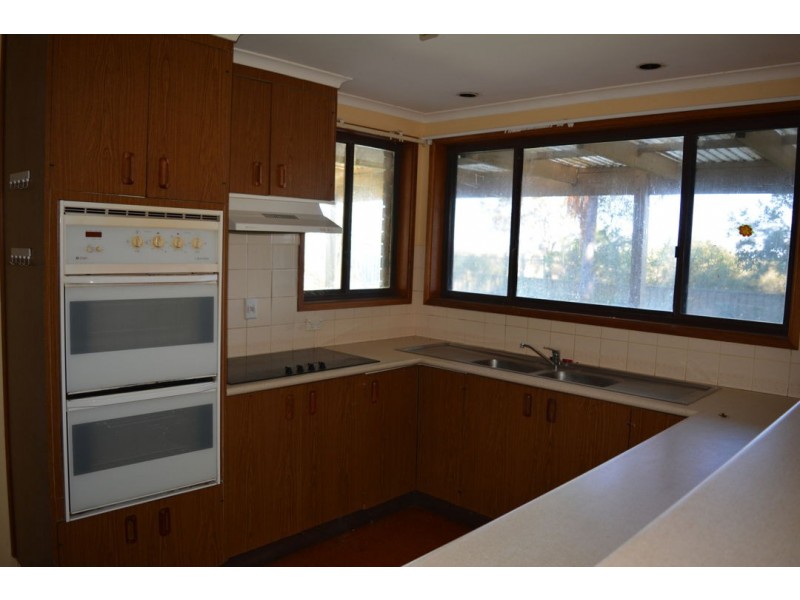 5 MAPLE AVENUE, Moree NSW 2400