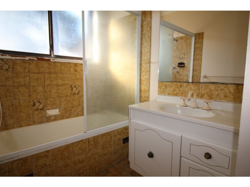 5 MAPLE AVENUE, Moree NSW 2400