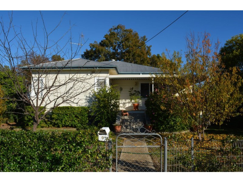 9 EDWARD STREET, Moree NSW 2400