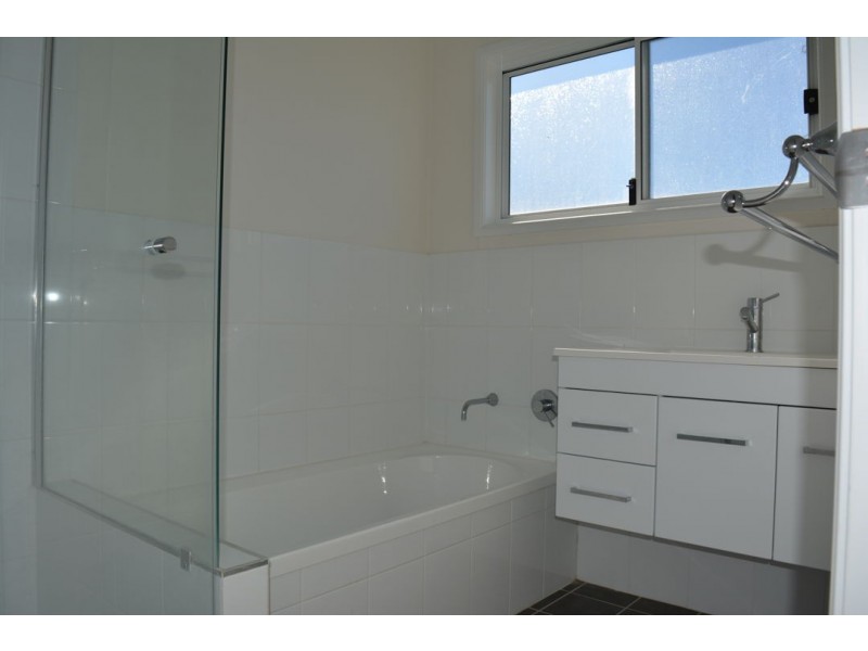 11A HUGH STREET, Ashley NSW 2400