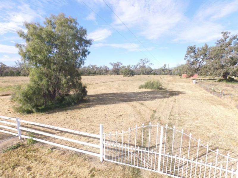 2 VICTORY LANE, Moree NSW 2400