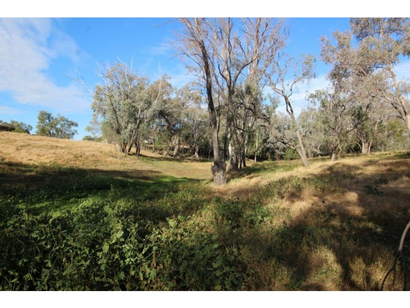 2 VICTORY LANE, Moree NSW 2400