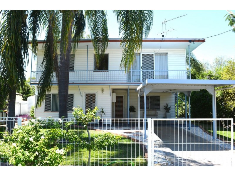 13 MACARTHUR STREET, Moree NSW 2400