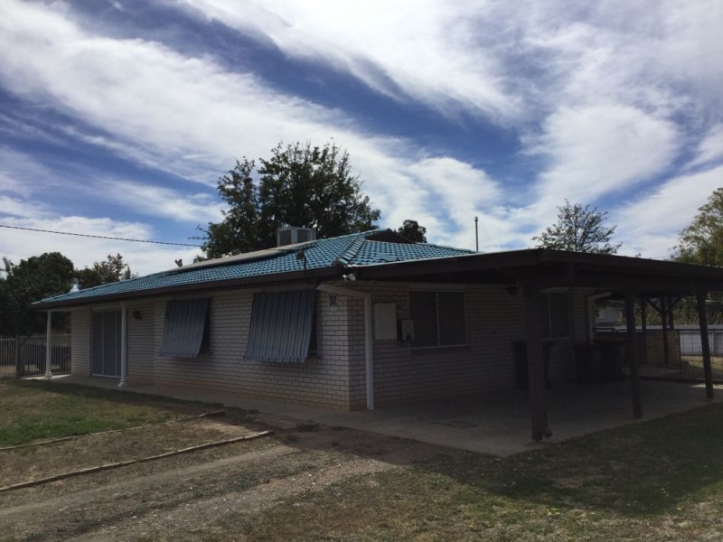 1 Warrina Crescent, Moree NSW 2400