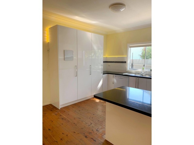 16 Donald Lane, Moree NSW 2400