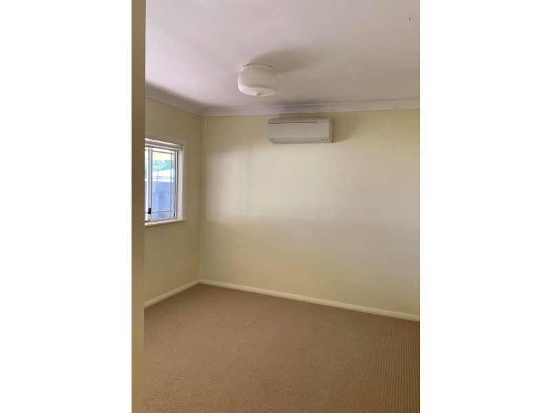 16 Donald Lane, Moree NSW 2400