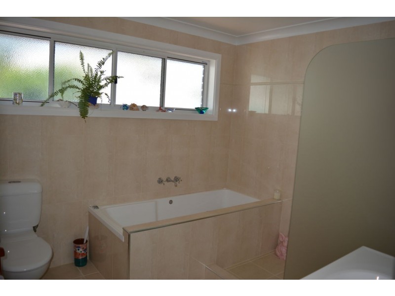 9 CAMERON PLACE, Moree NSW 2400