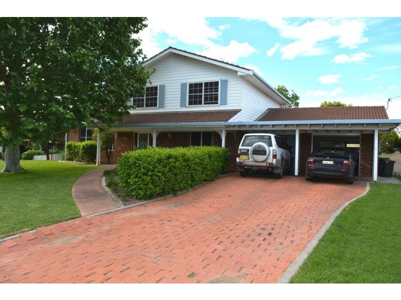 10 Myall Place, Moree NSW 2400