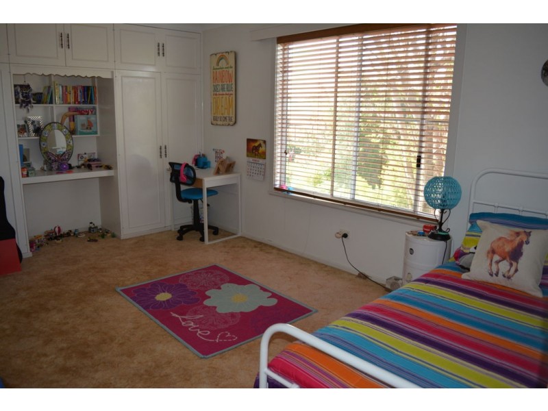 10 Myall Place, Moree NSW 2400