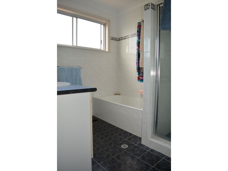 10 Myall Place, Moree NSW 2400