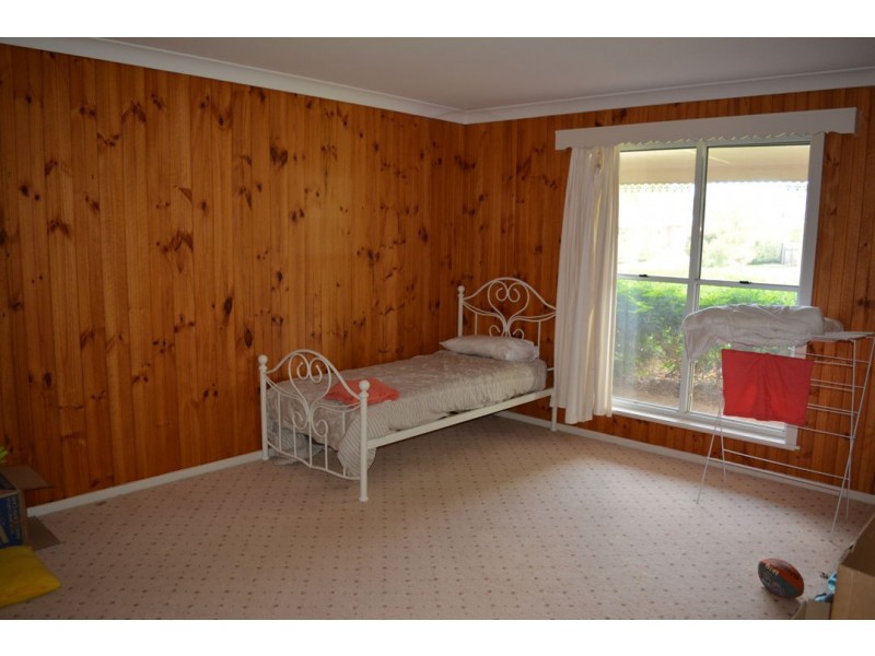 10 Myall Place, Moree NSW 2400