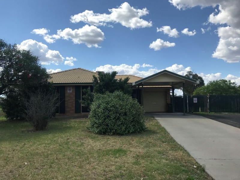 25 Boland Drive, Moree NSW 2400