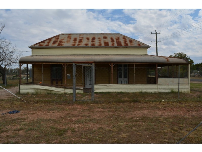 71 GOONDIWINDI STREET, Mungindi NSW 2406