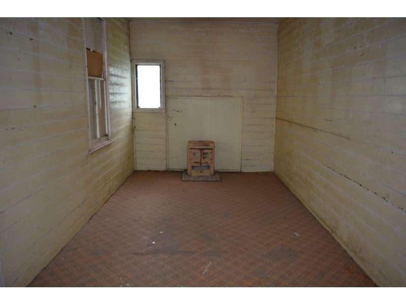 71 GOONDIWINDI STREET, Mungindi NSW 2406