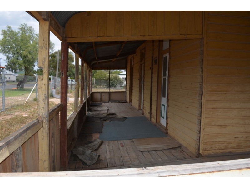 71 GOONDIWINDI STREET, Mungindi NSW 2406