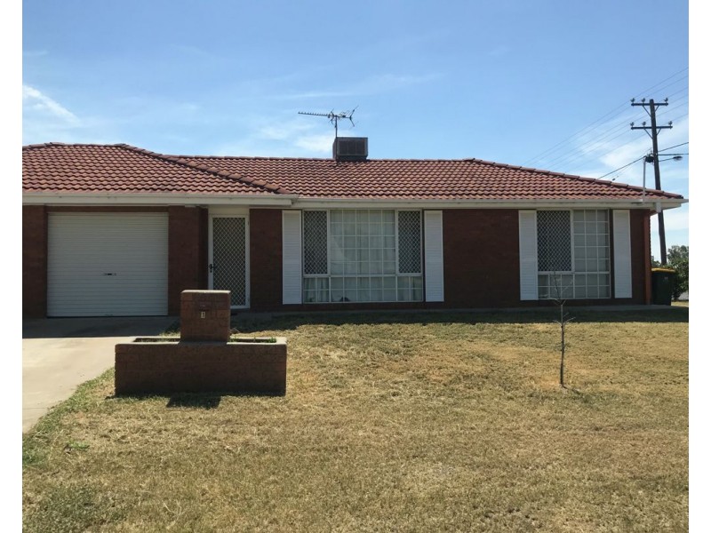 1 82 Amaroo Drive, Moree NSW 2400