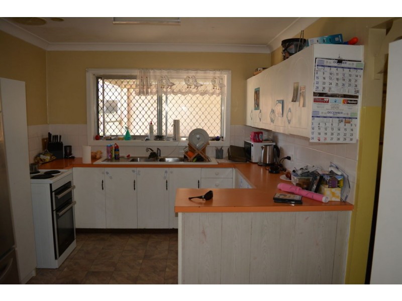 19 WATTLE CRESCENT, Moree NSW 2400