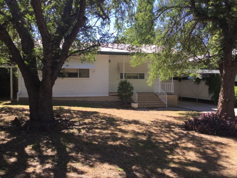 90 Edward Street, Moree NSW 2400
