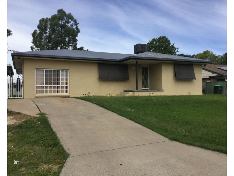 1 Willow Place, Moree NSW 2400