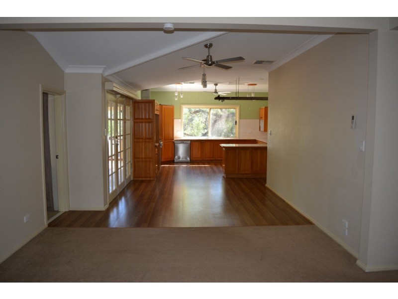 19 CARNARVON HIGHWAY, Moree NSW 2400