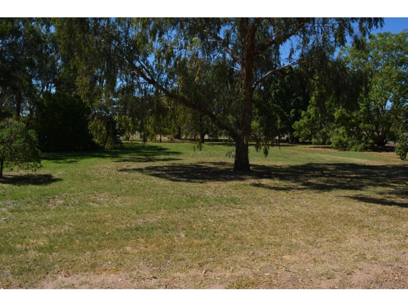 19 CARNARVON HIGHWAY, Moree NSW 2400