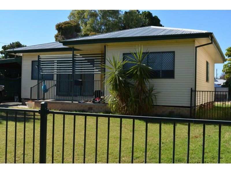 388 CHESTER STREET, Moree NSW 2400