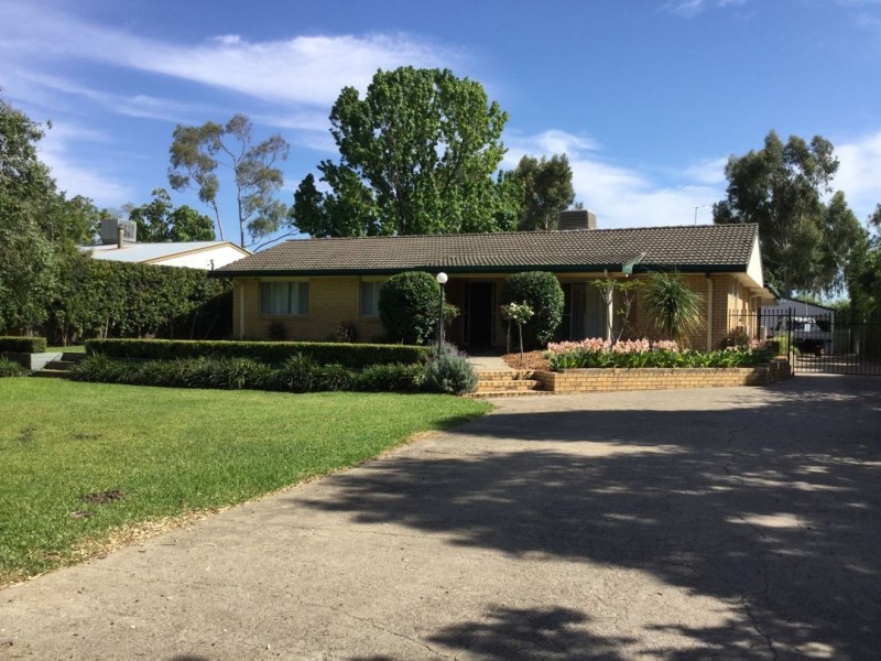 7 Tirzah Street, Moree NSW 2400