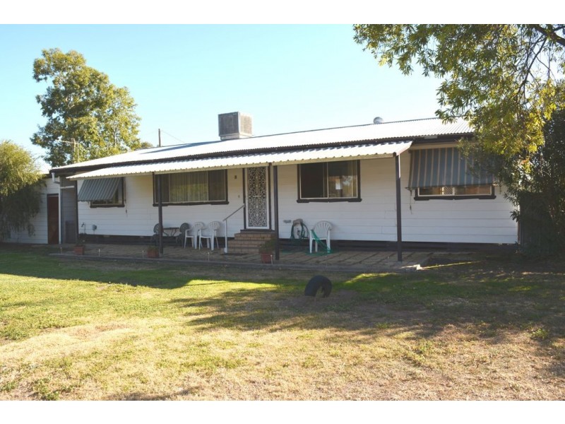 8 GWYDIR STREET, Pallamallawa NSW 2399